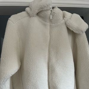 Brand New without tags Alo fleece Cream jacket with hood.